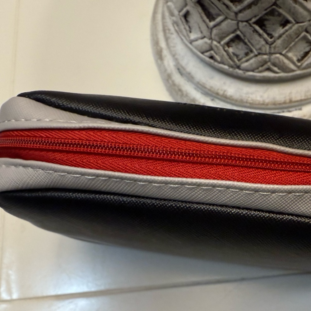 Cole Haan travel set - Picture 7 of 9